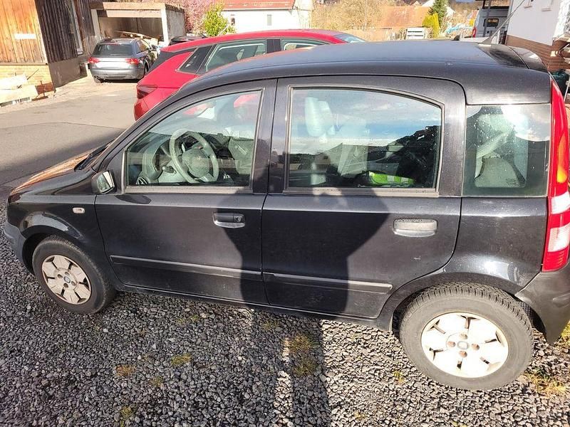 Gebraucht Fiat Panda 54 PS (39 kW) 2010 Schwarz Kleinwagen