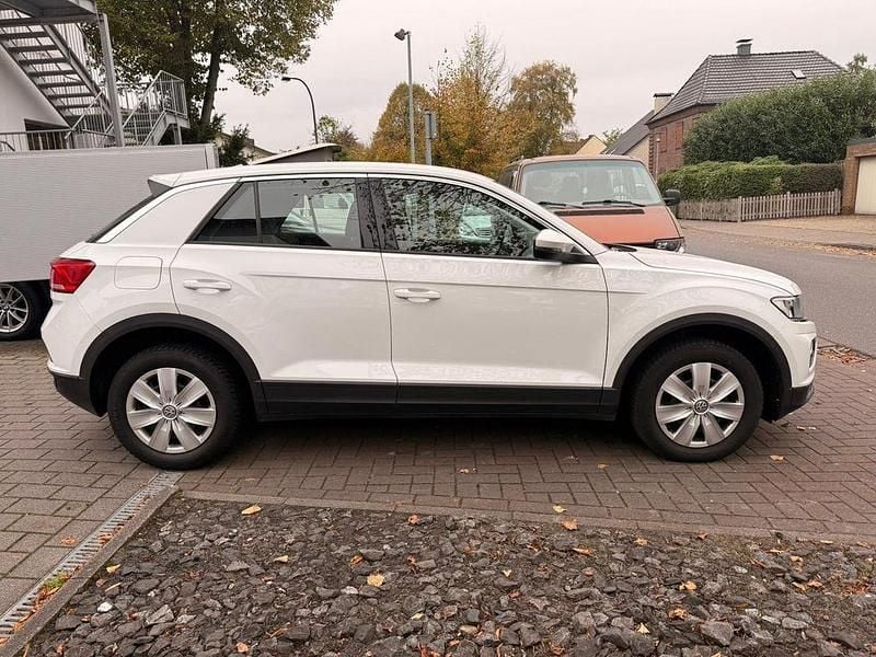 Gebraucht VW T-Roc Basis 116 PS (85 kW) 2020 Pure white SUV