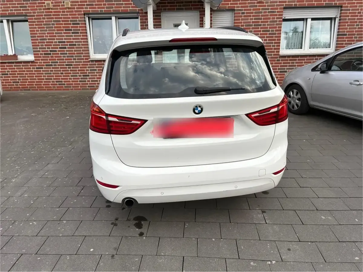 Gebraucht BMW 216 122 PS (89 kW) 2016 Weiß Van / Kleinbus