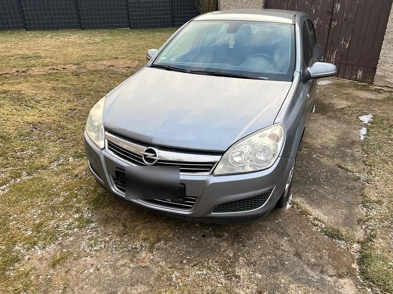 Gebraucht Opel Astra 105 PS (77 kW) 2007 Grau Limousine