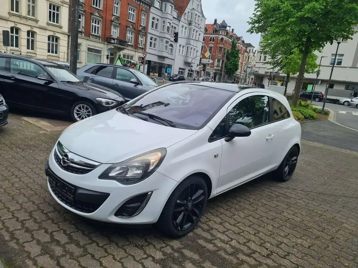 Gebraucht Opel Corsa Edition 87 PS (63 kW) 2014 Casablanca weiss Kleinwagen