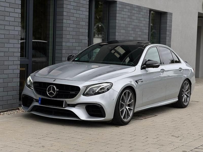 Silber Gebraucht 2017 Mercedes E63 AMG AMG Limousine | 43.500 € (Teuer) - Bild 1/4
