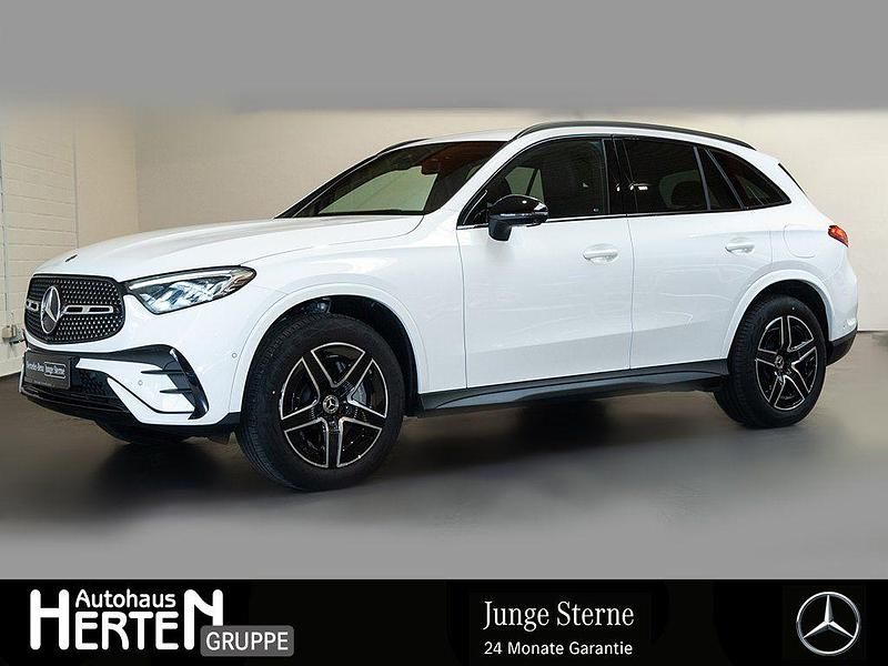 Unilack polarweiß Gebraucht 2024 Mercedes GLC300e AMG SUV | 62.800 € (Guter Preis) - Bild 1/4