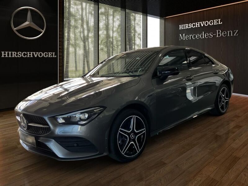 Metalliclack mountaingrau (metallic) Gebraucht 2021 Mercedes CLA250e Edition Limousine | 28.440 € (Guter Preis) - Bild 1/4
