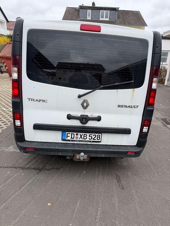 Gebraucht Renault Trafic 120 PS (88 kW) 2019 Weiß Van / Kleinbus
