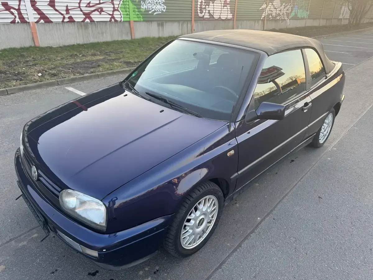 Używany VW Golf 90 KM (66 kW) 1998 Niebieski Kabriolet