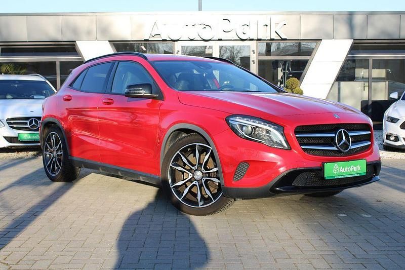 Gebraucht Mercedes GLA250 211 PS (155 kW) 2014 Rot SUV