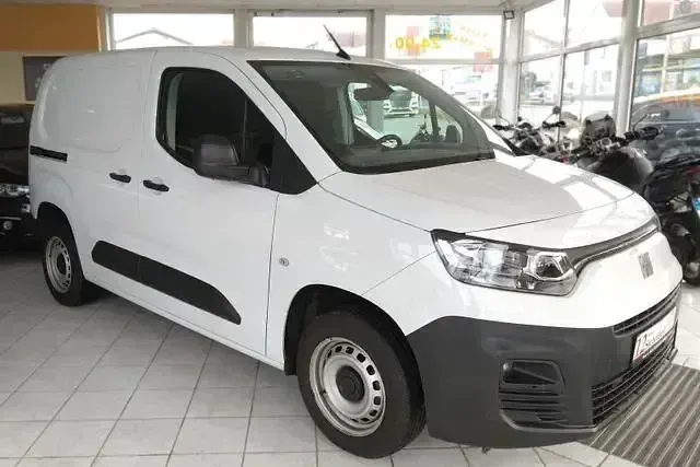 Gebraucht Fiat Doblò 136 PS (100 kW) 2023 Weiß Van / Kleinbus