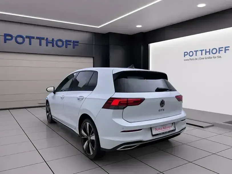 Gebraucht VW Golf VII GTE 204 PS (150 kW) 2021 Weiss Kleinwagen