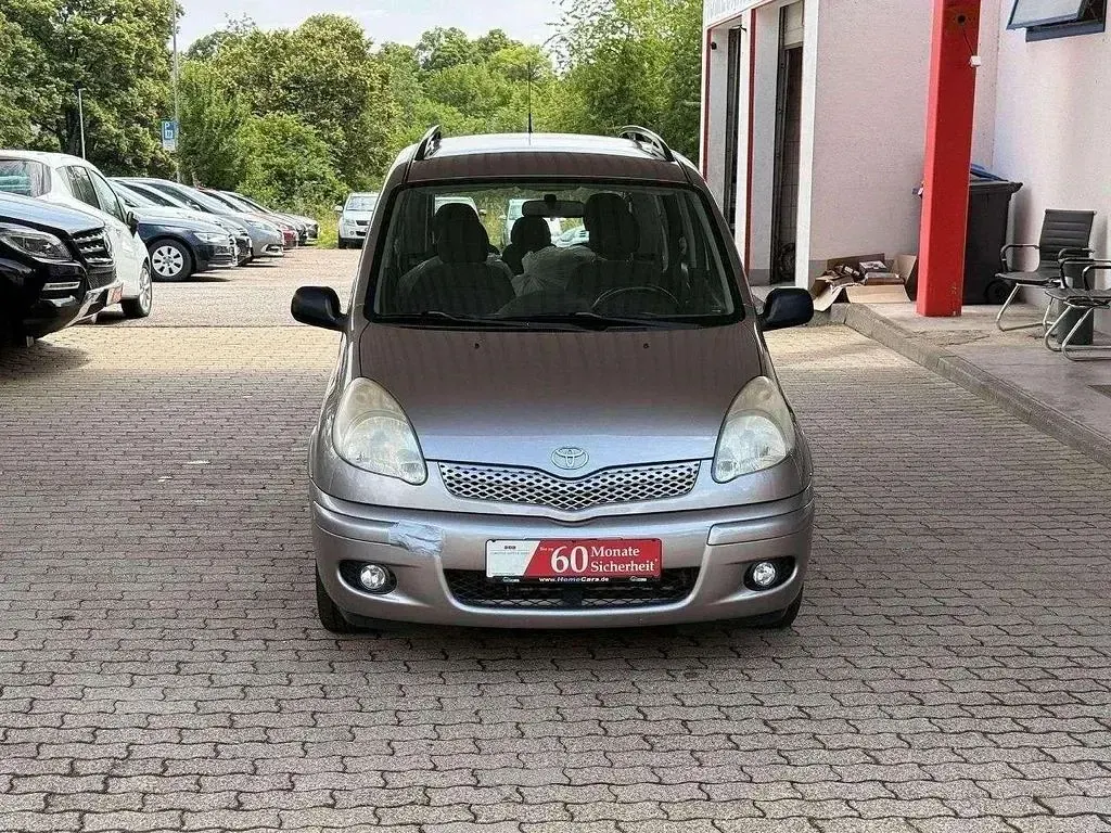 Gebraucht Toyota Yaris Verso 84 PS (61 kW) 2005 Grey metallic Van / Kleinbus