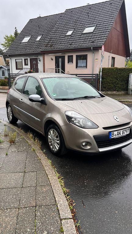 Beige Gebraucht 2011 Renault Clio II Expression Limousine | 3.500 € (Fairer Preis) - Bild 1/4