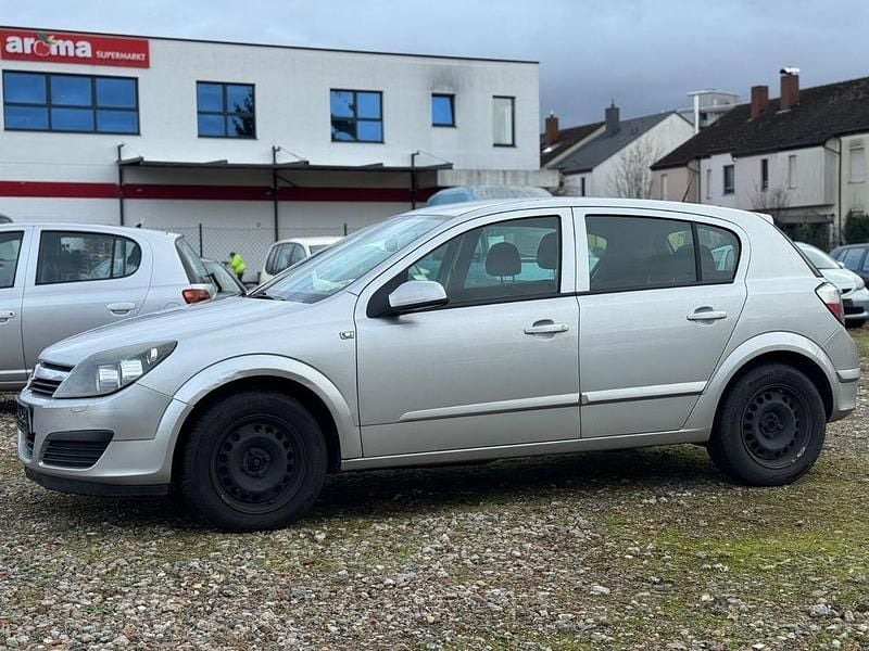 Gebraucht Opel Astra Edition 90 PS (66 kW) 2006 Silber Limousine