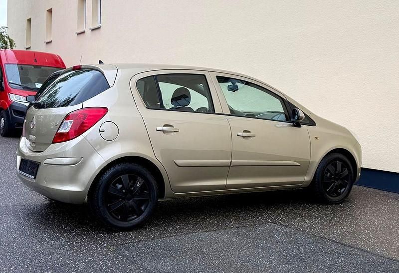 Gebraucht Opel Corsa Edition 80 PS (58 kW) 2007 Gelb Limousine