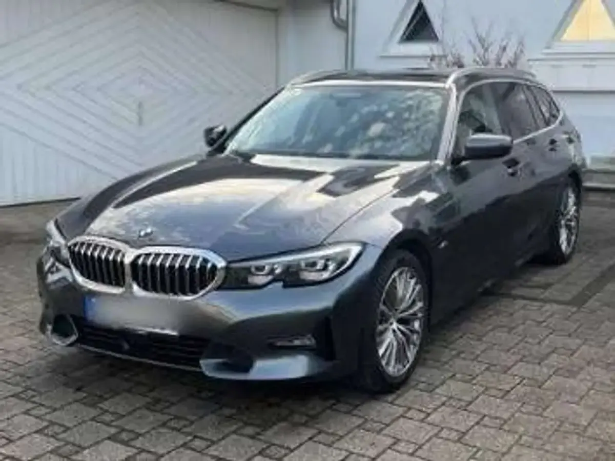 Gebraucht BMW 320 190 PS (139 kW) 2021 Grau Kombi