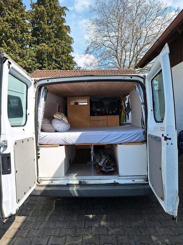 Second-hand Ford Transit 100 CP (73 kW) 2012 Alb Monovolum