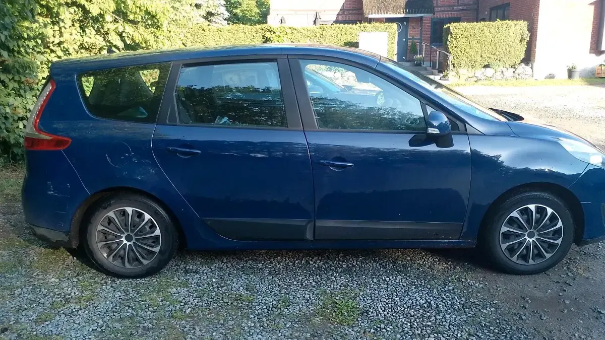Gebraucht Renault Scenic E-Tech 100 PS (73 kW) 2010 Blau Kombi