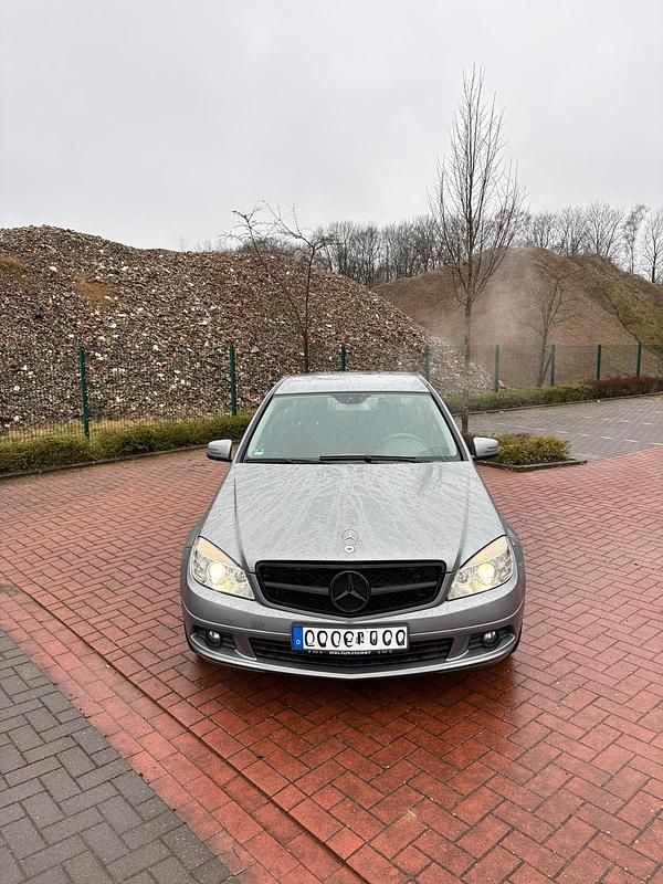 Gebraucht Mercedes C200 184 PS (135 kW) 2009 Grau Limousine