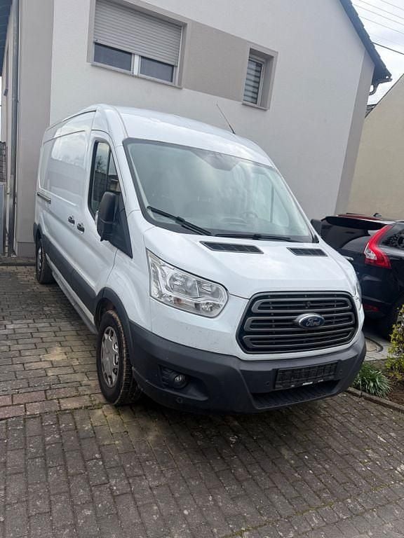 Gebraucht Ford Transit 131 PS (96 kW) 2019 Weiß Limousine