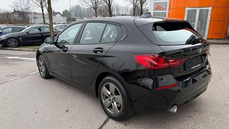 Gebraucht BMW 116 Advantage 116 PS (85 kW) 2021 Schwarz ii/bonnet fluid black Kleinwagen