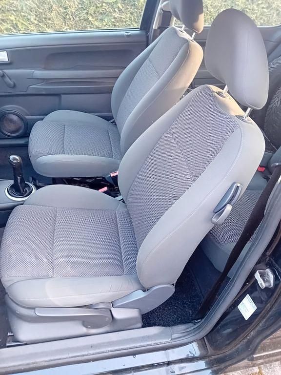 Gebraucht VW Fox 54 PS (39 kW) 2008 Schwarz Kleinwagen