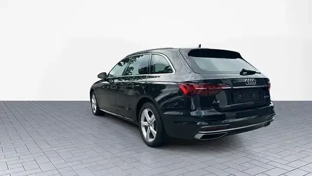 Gebraucht Audi A4 Comfort 190 PS (139 kW) 2019 Mythosschwarzmet Kombi
