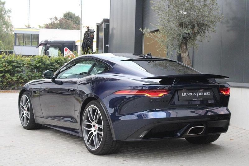 Gebraucht Jaguar F-Type R-Dynamic 300 PS (220 kW) 2021 Blau Coupé