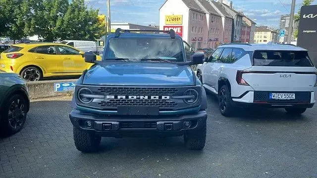 Neu Ford Bronco 334 PS (245 kW) 2026 Blau SUV