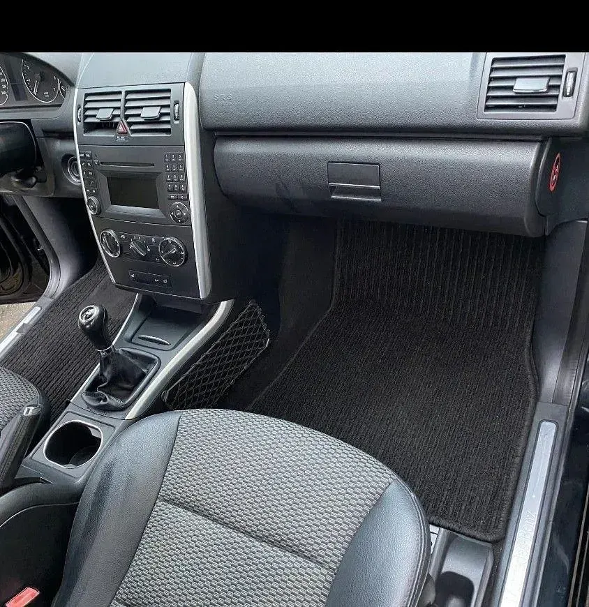 Gebraucht Mercedes A150 Avantgarde 95 PS (69 kW) 2009 Schwarz Van / Kleinbus