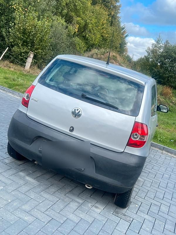 Silber Gebraucht 2008 VW Fox Kleinwagen | 500 € (Superpreis) - Bild 1/4