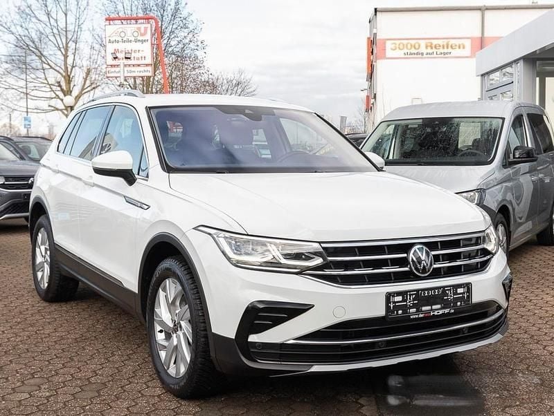 Weiß Gebraucht 2021 VW Tiguan Elegance SUV | 26.800 € (Superpreis) - Bild 1/4