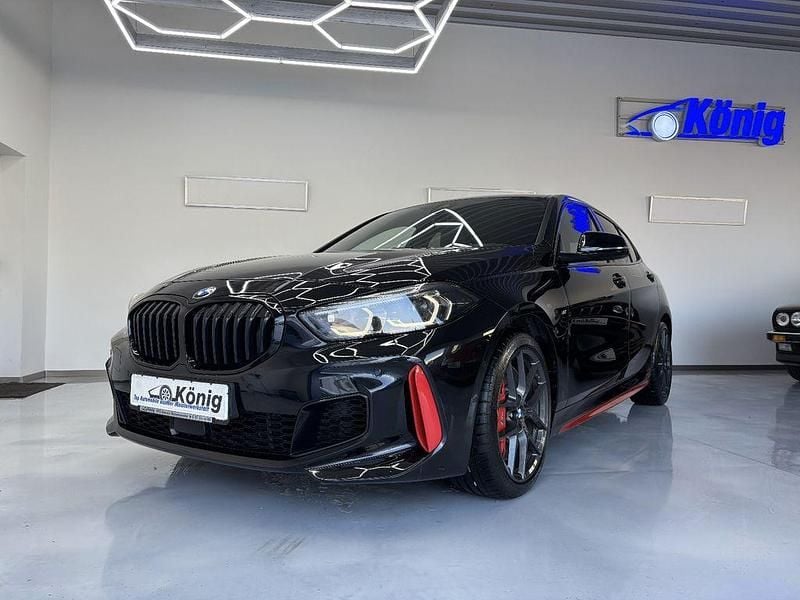 Schwarz Gebraucht 2021 BMW 128 M Sport Limousine | 24.990 € (Fairer Preis) - Bild 1/4
