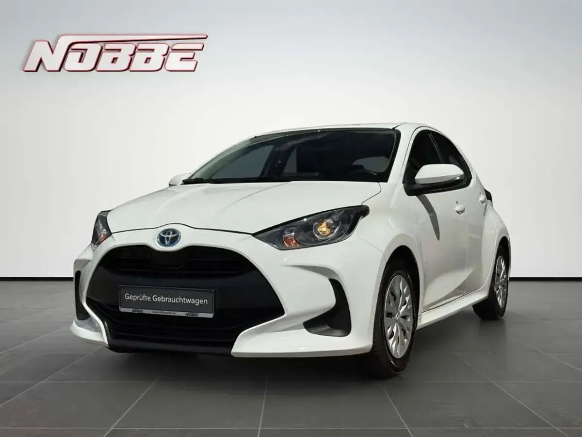 Gebraucht Toyota Yaris Hybrid Business Edition 116 PS (85 kW) 2022 Kleinwagen