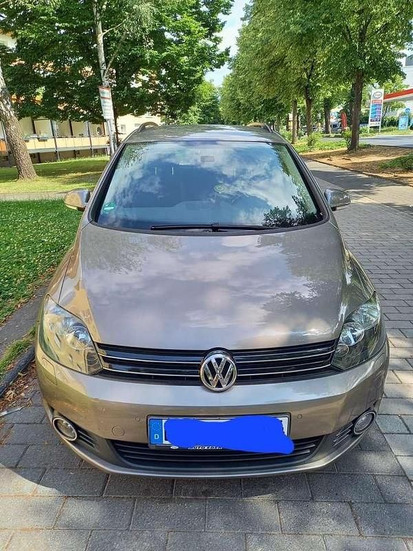 Braun Gebraucht 2011 VW Golf Plus Cross Style Van / Kleinbus | 5.600 € (Fairer Preis) - Bild 1/4