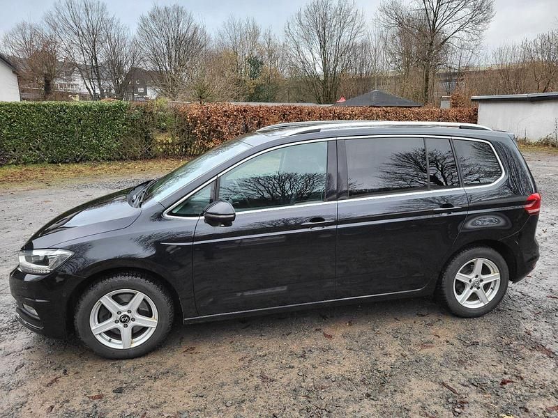 Gebraucht VW Touran Highline 150 PS (110 kW) 2015 Schwarz Van / Kleinbus