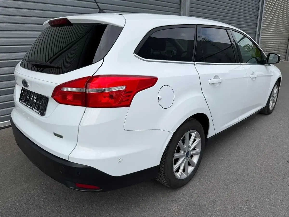 Używany Ford Focus Titanium 125 KM (91 kW) 2017 Biały Kombi