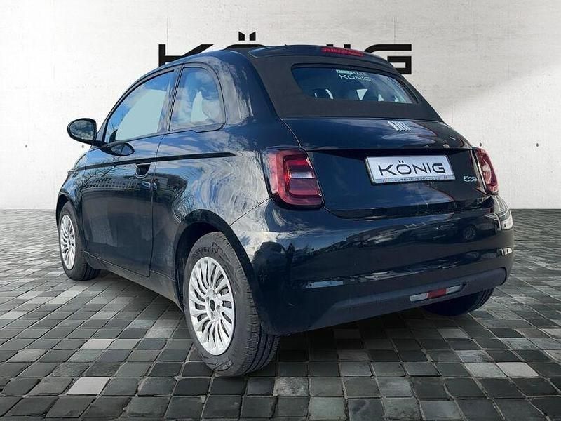 Gebraucht Fiat 500e 86 kW (118 PS) 2023 Onyx schwarz (10n) Cabrio