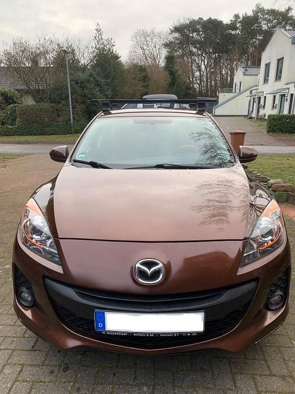 Braun Gebraucht 2011 Mazda 3 Active Plus Limousine | 7.000 € (Fairer Preis) - Bild 1/4