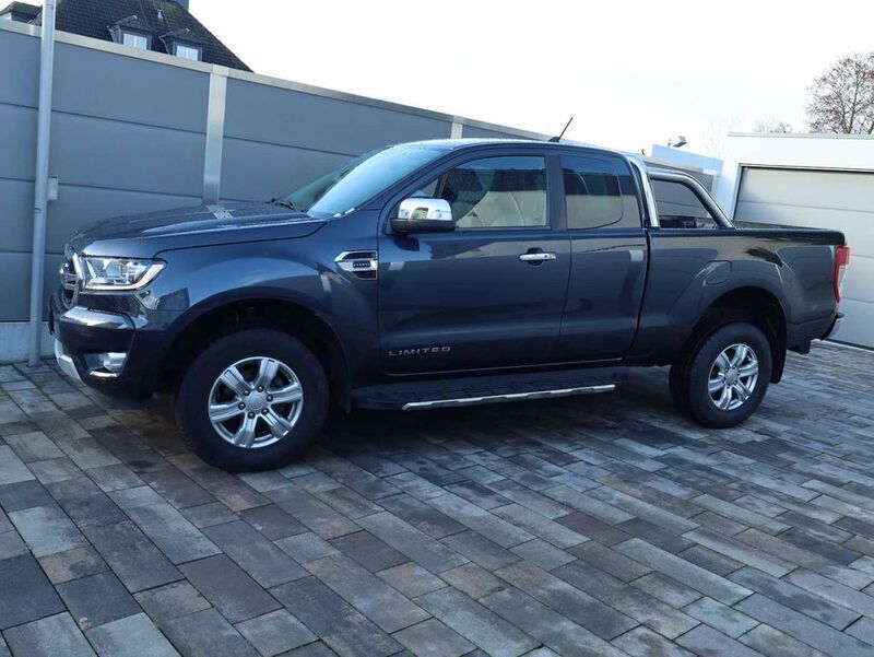 Gebraucht Ford Ranger Limited 170 PS (125 kW) 2020 Royal grau Pickup