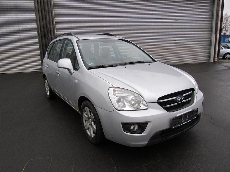 Brilliantsilber met. Gebraucht 2009 Kia Carens EX Van / Kleinbus | 5.350 € (Teuer) - Bild 1/4