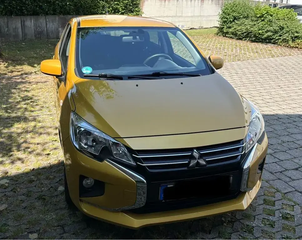 Gebraucht Mitsubishi Space Star Select+ 71 PS (52 kW) 2023 Gelb Kleinwagen