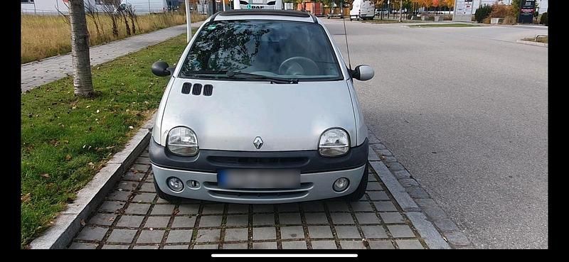 Second-hand Renault Twingo 75 CP (55 kW) 2001 Argintiu Hatchback