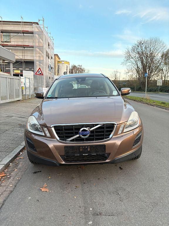 Gebraucht Volvo XC60 Summum 215 PS (158 kW) 2013 Braun SUV
