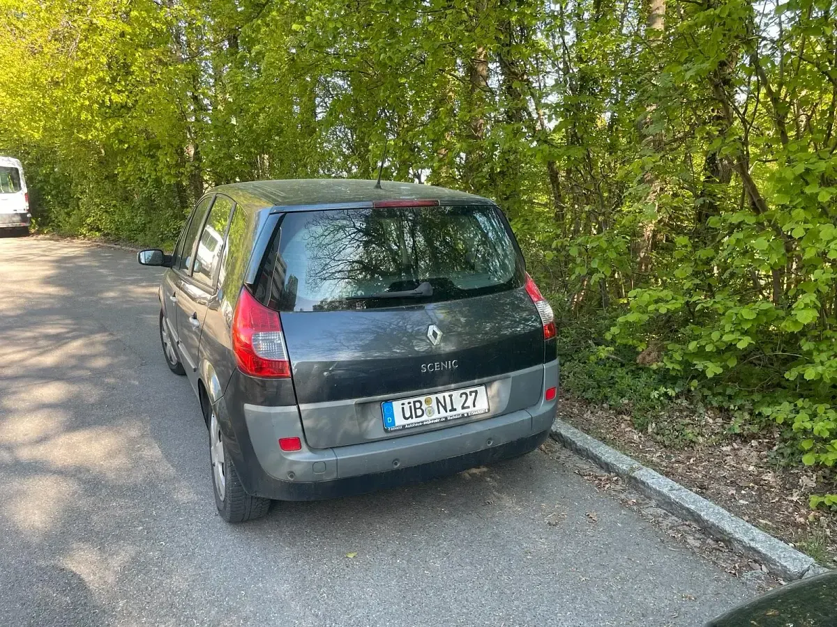 Używany Renault Scénic 131 KM (96 kW) 2008 Czarny Minivan