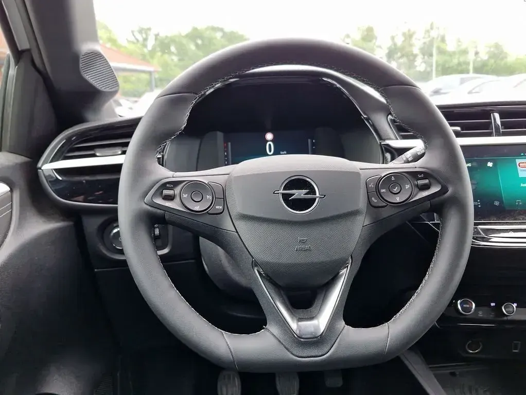 Gebraucht Opel Corsa 101 PS (74 kW) 2025 Silber metallic Kleinwagen