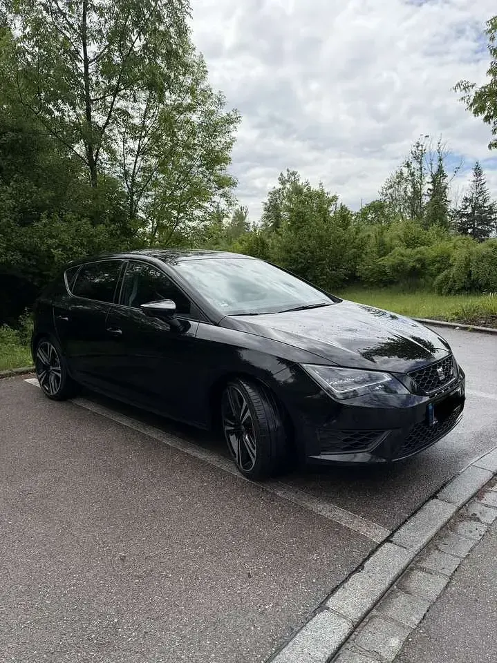 Używany Seat Leon Cupra 290 290 KM (213 kW) 2016 Czarny Hatchback