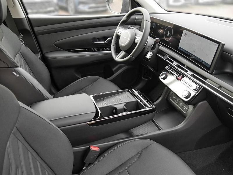 Neu Hyundai Tucson Trend 252 PS (185 kW) 2025 Ecotronic grey SUV
