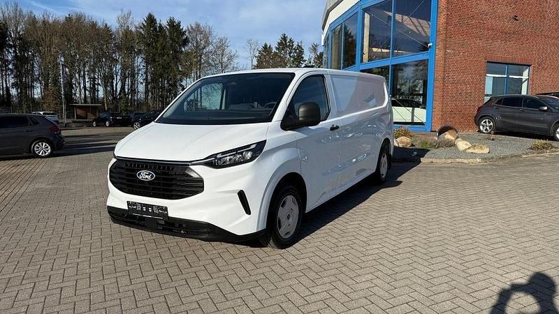 Gebraucht Ford Transit 136 PS (100 kW) 2024 Weiß Van / Kleinbus