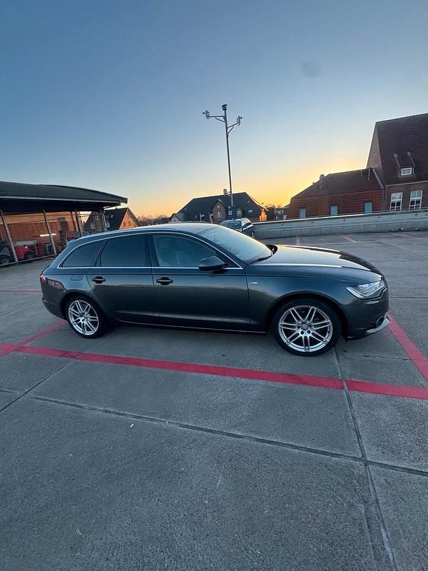 Gebraucht Audi A6 S-Line 204 PS (150 kW) 2012 Grau Kombi