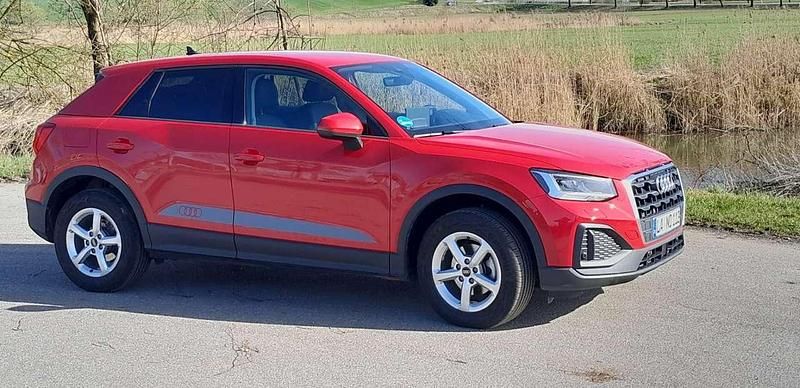Gebraucht Audi Q2 150 PS (110 kW) 2025 Rot SUV