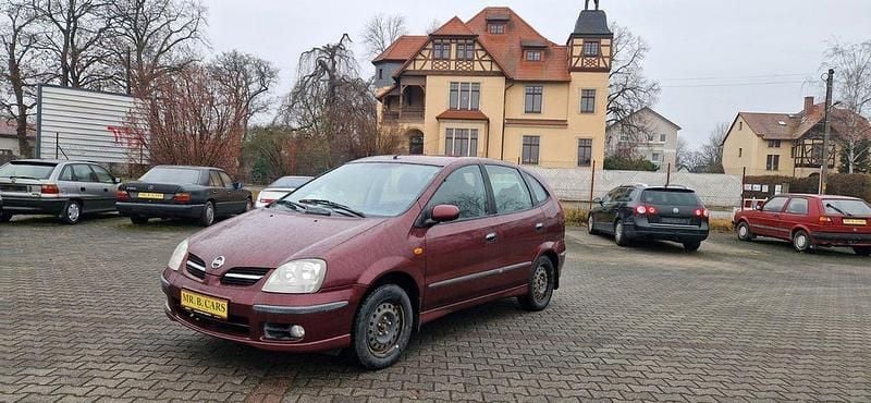 Violett Gebraucht 2005 Nissan Almera Tino Acenta+ Van / Kleinbus | 1.650 € (Guter Preis) - Bild 1/4